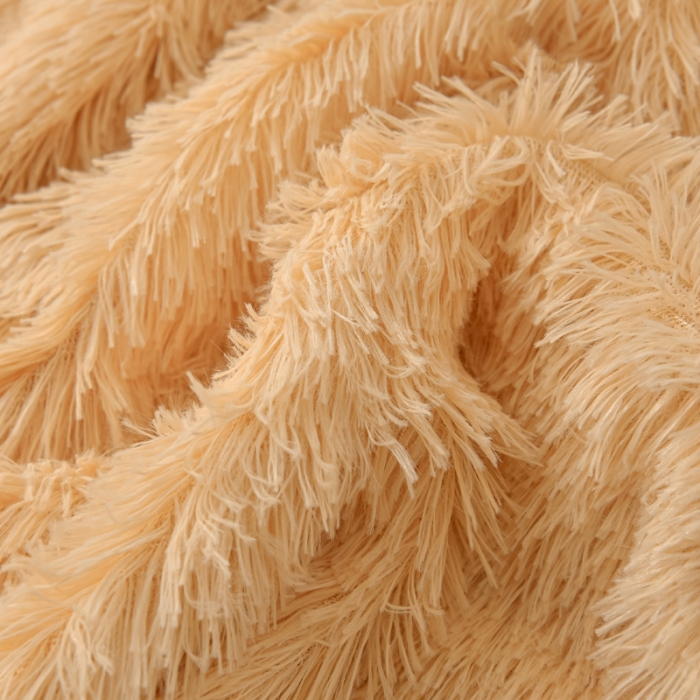 91家纺网 家纺一手货源 找家纺 卡奥家纺 2021多功能双层超柔长毛毯空调毯毛绒被套 金色