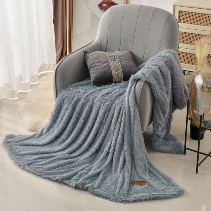 91家纺网 家纺一手货源 找家纺 卡奥家纺 2021多功能双层超柔长毛毯空调毯毛绒被套 银灰