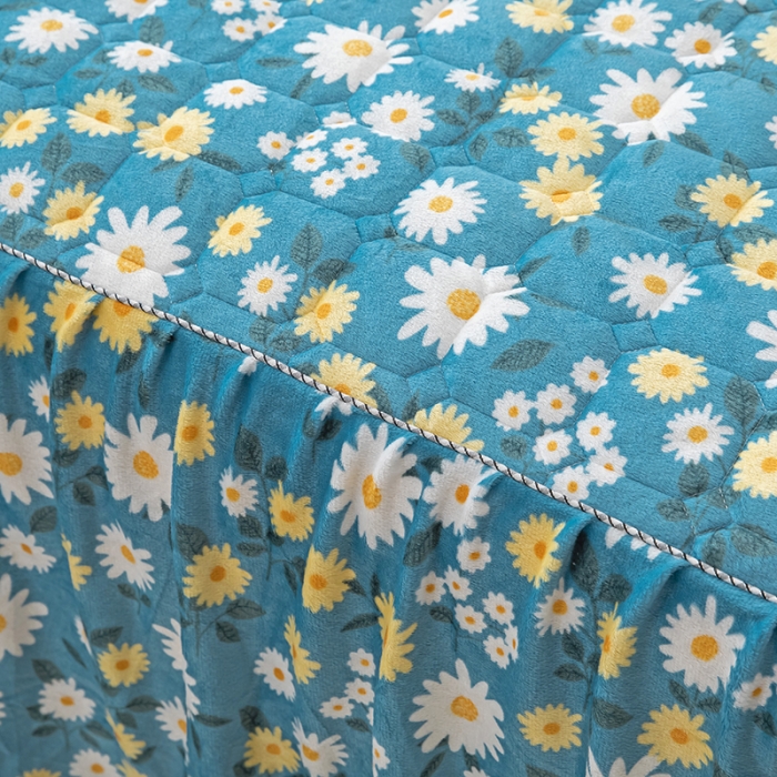 91家纺网 家纺一手货源 找家纺 纽缦 2020新款绒夹棉床裙 雏菊之恋蓝