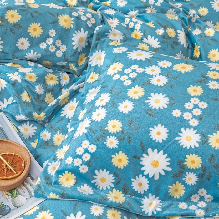 91家纺网 家纺一手货源 找家纺 纽缦 2020新款绒单层床裙四件套 雏菊之恋蓝