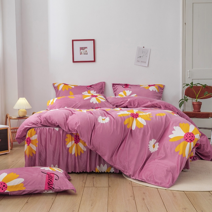 91家纺网 家纺一手货源 找家纺 纽缦 2020新款绒单层床裙四件套 大雏菊豆沙