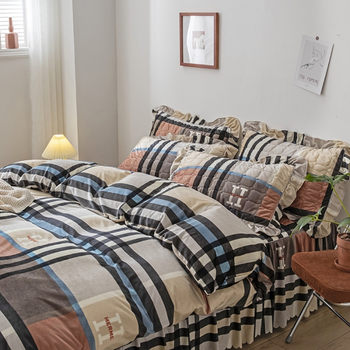 91家纺网 家纺一手货源 找家纺 纽缦 2020新款绒夹棉床裙四件套 布鲁斯