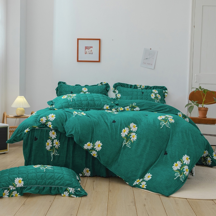 91家纺网 家纺一手货源 找家纺 纽缦 2020新款绒夹棉床裙四件套 雏菊满园绿