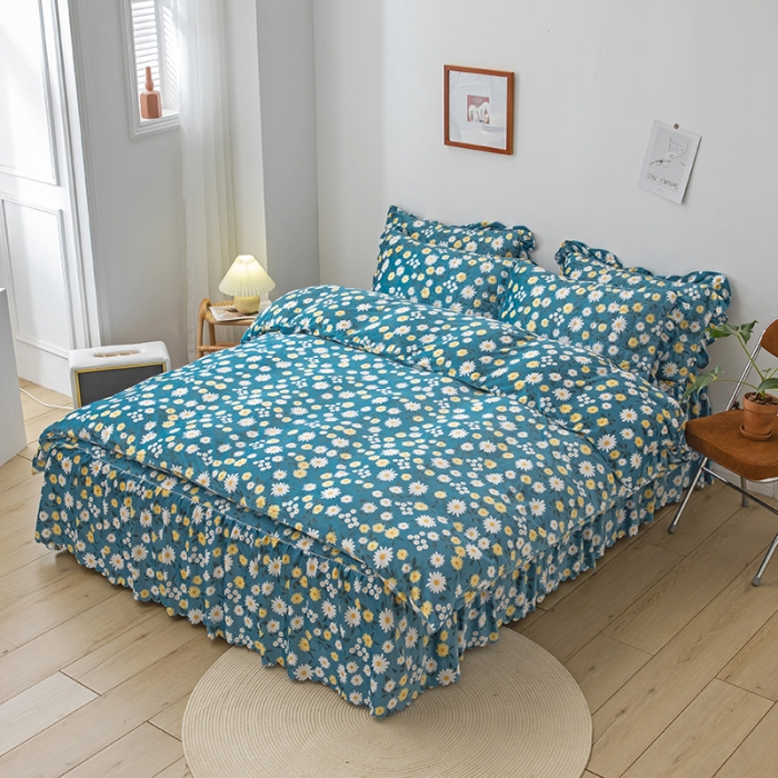 91家纺网 家纺一手货源 找家纺 纽缦 2020新款绒夹棉床裙四件套 雏菊之恋蓝