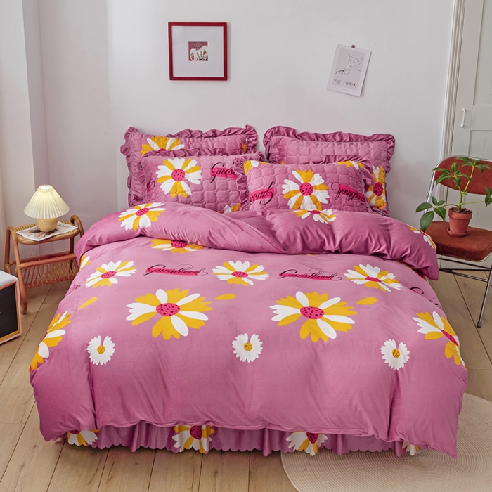 91家纺网 家纺一手货源 找家纺 纽缦 2020新款绒夹棉床裙四件套 大雏菊豆沙