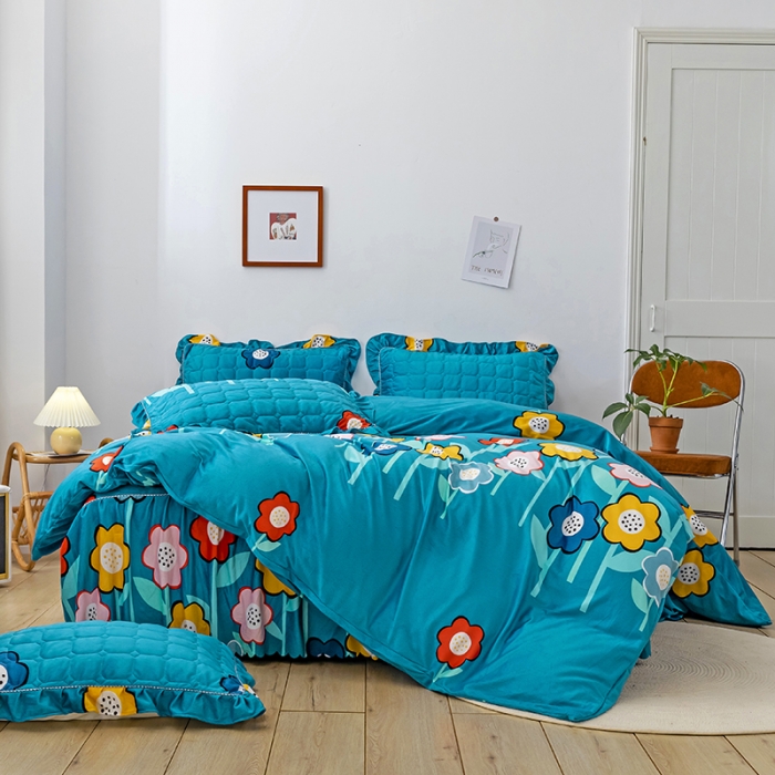 91家纺网 家纺一手货源 找家纺 纽缦 2020新款绒夹棉床裙四件套 花田梦蓝