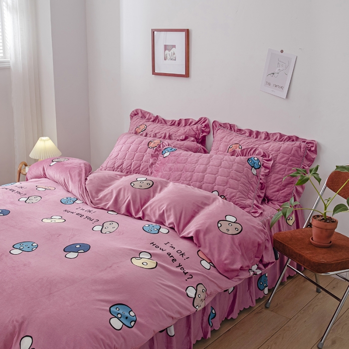 91家纺网 家纺一手货源 找家纺 纽缦 2020新款绒夹棉床裙四件套 蘑菇派玉