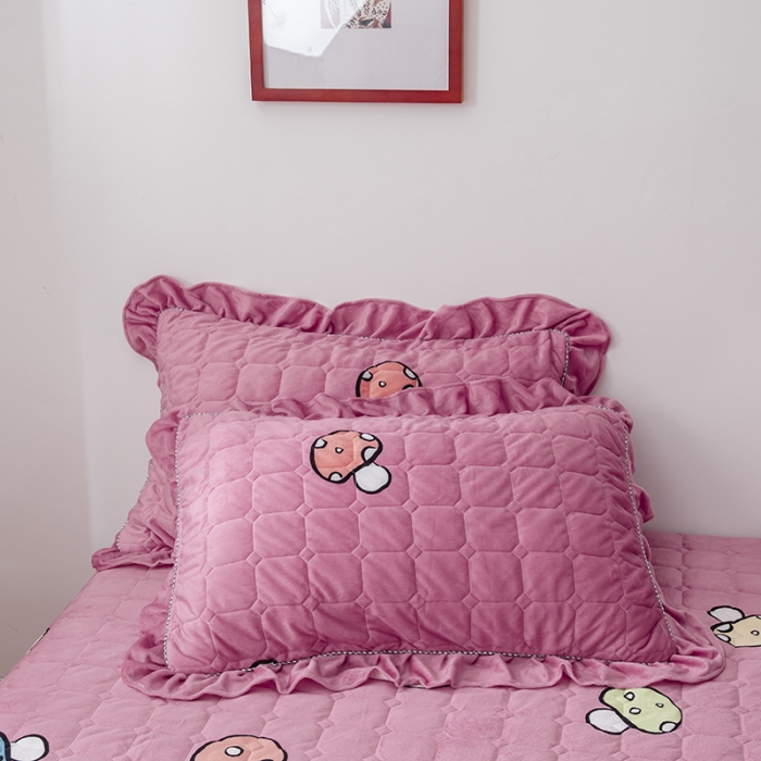 91家纺网 家纺一手货源 找家纺 纽缦 2020新款夹棉枕套一对 蘑菇派玉