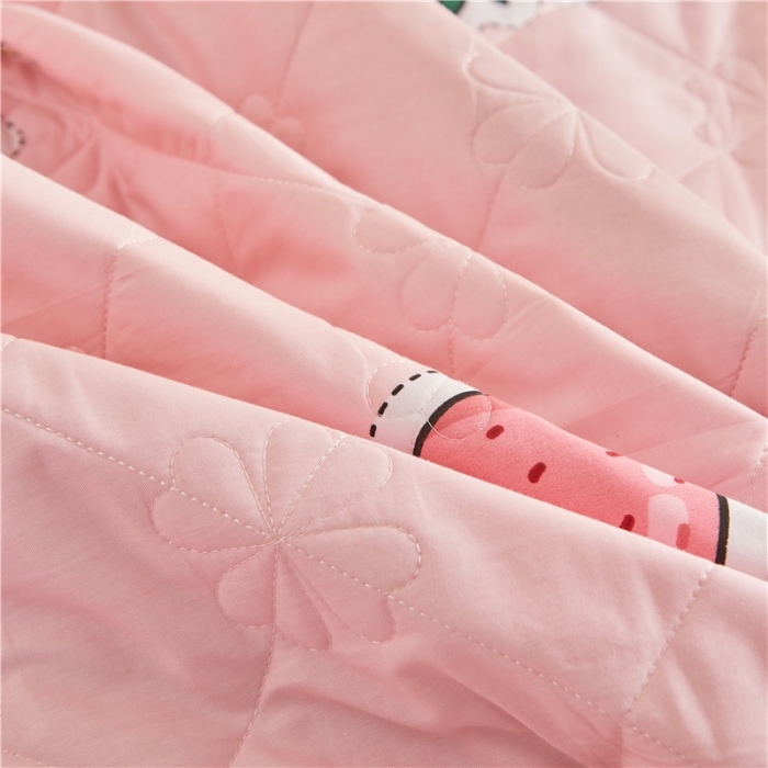 91家纺网 家纺一手货源 找家纺 十个点家纺 2022新款全棉蕾丝夹棉床裙四件套 恋爱草莓