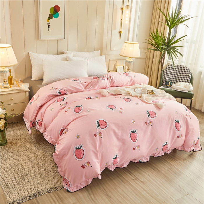 91家纺网 家纺一手货源 找家纺 十个点家纺 2022新款全棉蕾丝夹棉床裙四件套 恋爱草莓