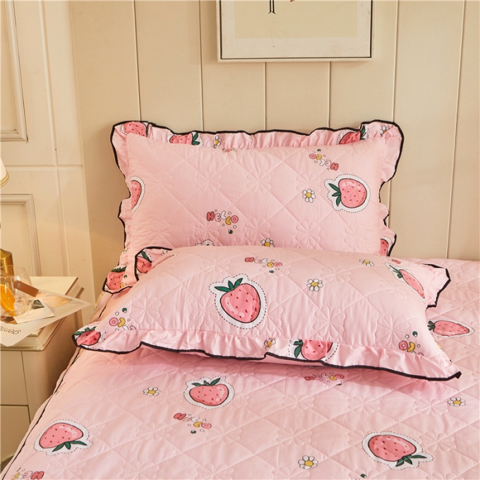 91家纺网 家纺一手货源 找家纺 十个点家纺 2022新款全棉蕾丝夹棉床裙四件套 恋爱草莓