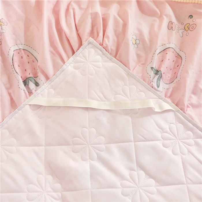 91家纺网 家纺一手货源 找家纺 十个点家纺 2022新款全棉蕾丝夹棉单床裙 恋爱草莓