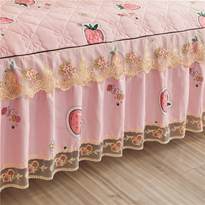 91家纺网 家纺一手货源 找家纺 十个点家纺 2022新款全棉蕾丝夹棉单床裙 恋爱草莓