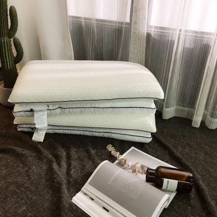 91家纺网 家纺一手货源 找家纺 她喜爱枕芯枕头 米约萨可拆卸羽丝绒乳胶二合一枕芯