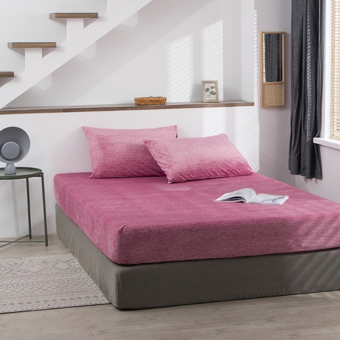 91家纺网 家纺一手货源 找家纺 小米笠 2020新款牛奶绒单床笠 雪花红