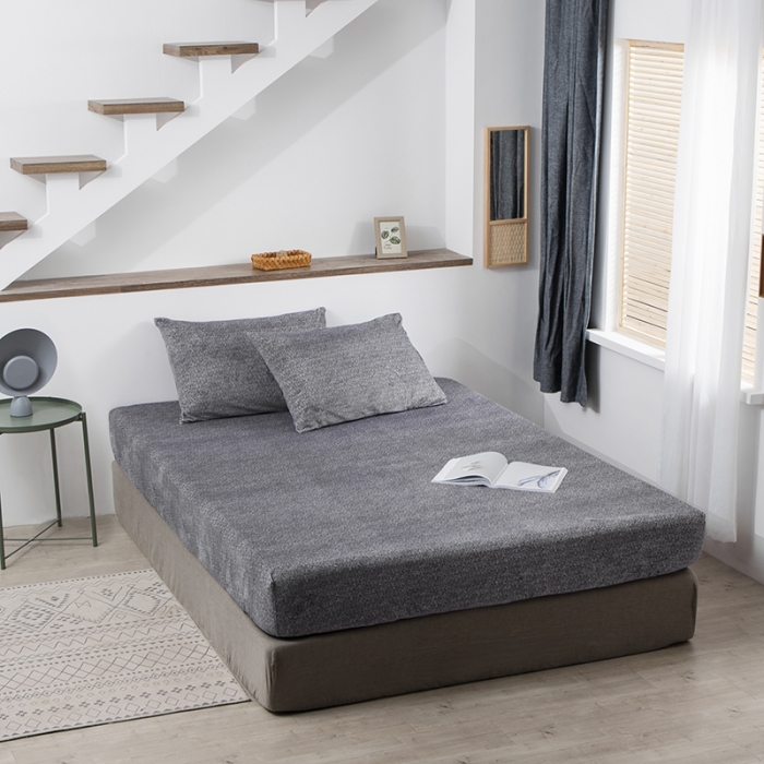 91家纺网 家纺一手货源 找家纺 小米笠 2020新款牛奶绒单床笠 雪花灰