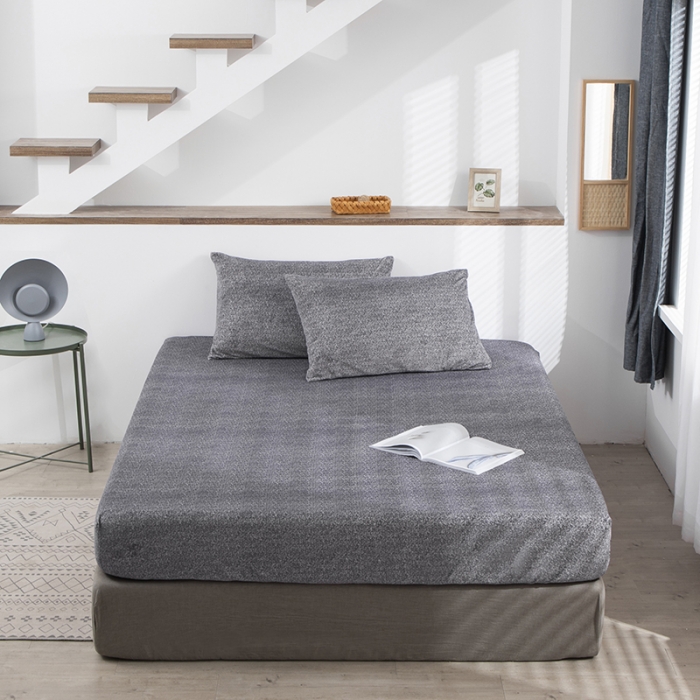 91家纺网 家纺一手货源 找家纺 小米笠 2020新款牛奶绒单床笠 雪花灰