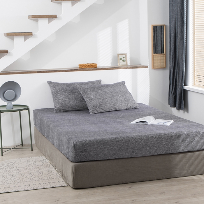 91家纺网 家纺一手货源 找家纺 小米笠 2020新款牛奶绒单床笠 雪花灰