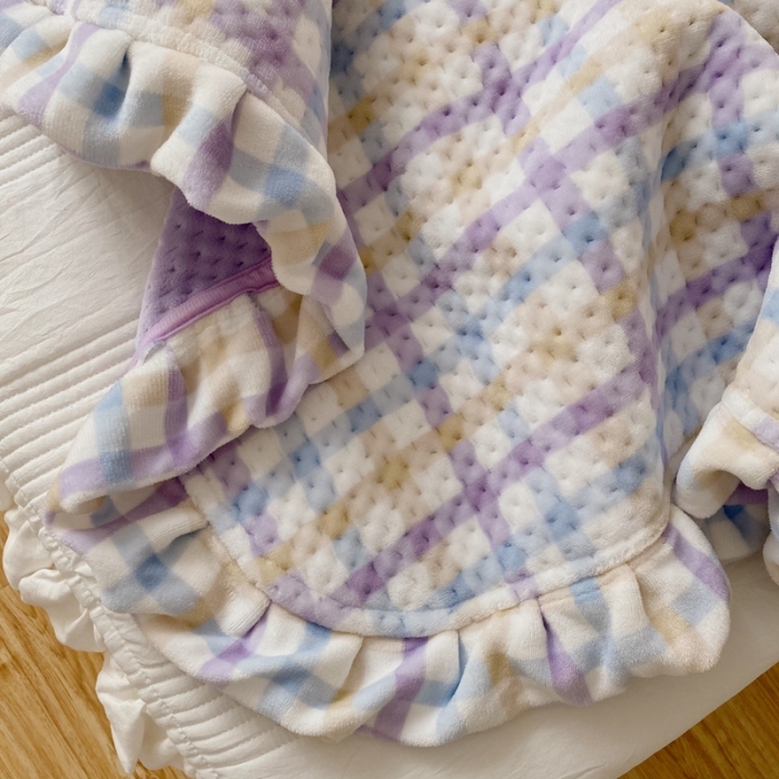 91家纺网 家纺一手货源 找家纺 （总）星期八 2020新款奶油色花边牛奶绒床盖