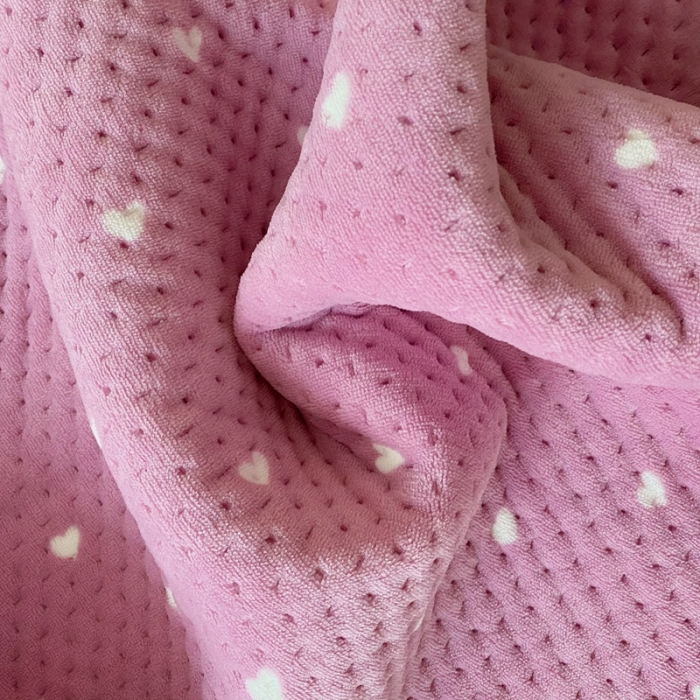 91家纺网 家纺一手货源 找家纺 星期八 2020新款奶油色花边牛奶绒床盖 爱心紫