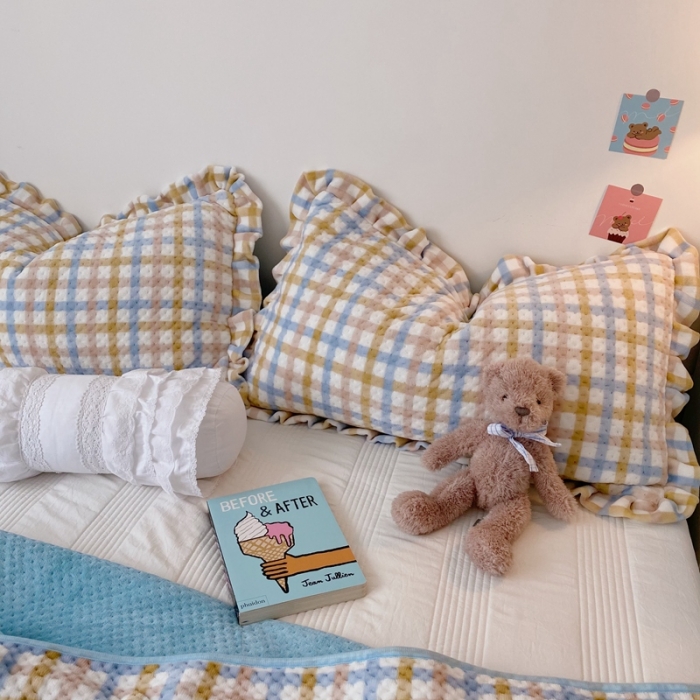 91家纺网 家纺一手货源 找家纺 星期八 2020新款奶油色花边牛奶绒床盖 格子蓝