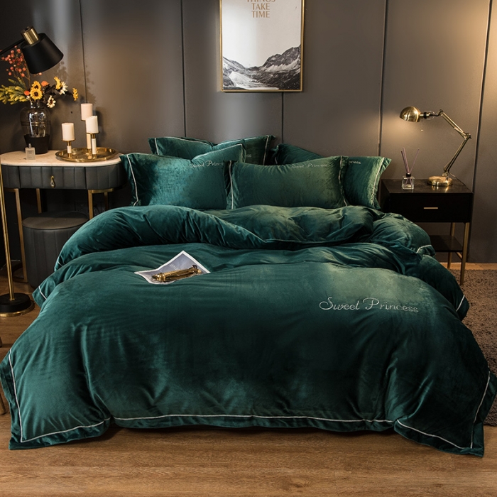 91家纺网 家纺一手货源 找家纺 骏腾 2022新款水晶绒刺绣宽边工艺款四件套 甜心公主-孔雀绿