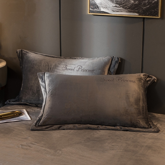 91家纺网 家纺一手货源 找家纺 骏腾 2022新款水晶绒刺绣宽边工艺款四件套 甜心公主-绅士灰