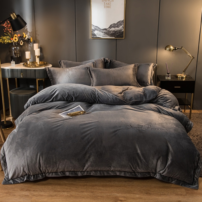 91家纺网 家纺一手货源 找家纺 骏腾 2022新款水晶绒刺绣宽边工艺款四件套 甜心公主-绅士灰