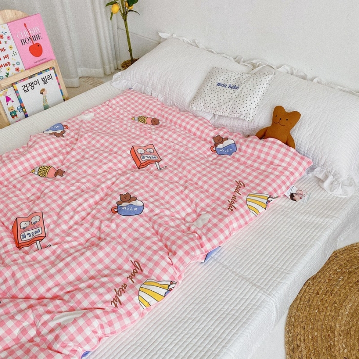 91家纺网 家纺一手货源 找家纺 星期八 2020新款婴儿裸睡级春秋冬被粉格小熊