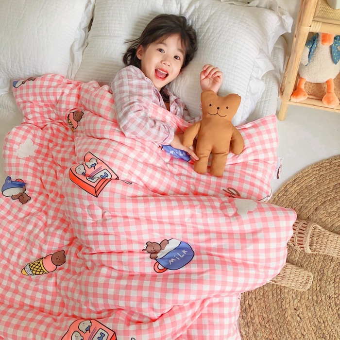 91家纺网 家纺一手货源 找家纺 星期八 2020新款婴儿裸睡级春秋冬被粉格小熊