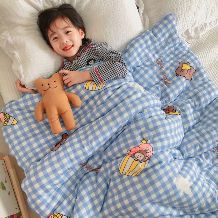 91家纺网 家纺一手货源 找家纺 星期八 2020新款婴儿裸睡级春秋冬被蓝格小熊