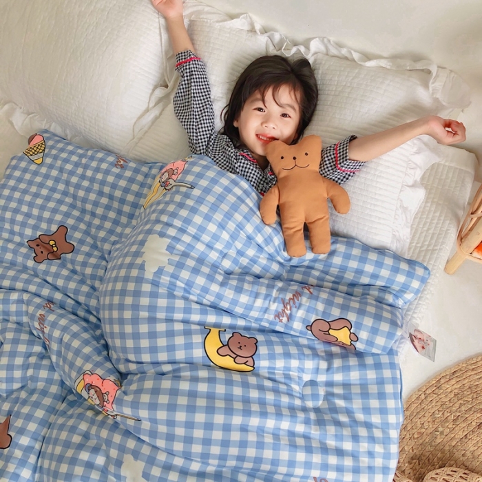 91家纺网 家纺一手货源 找家纺 星期八 2020新款婴儿裸睡级春秋冬被蓝格小熊