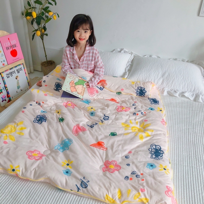 91家纺网 家纺一手货源 找家纺 星期八 2020新款婴儿裸睡级春秋冬被涂鸦花花