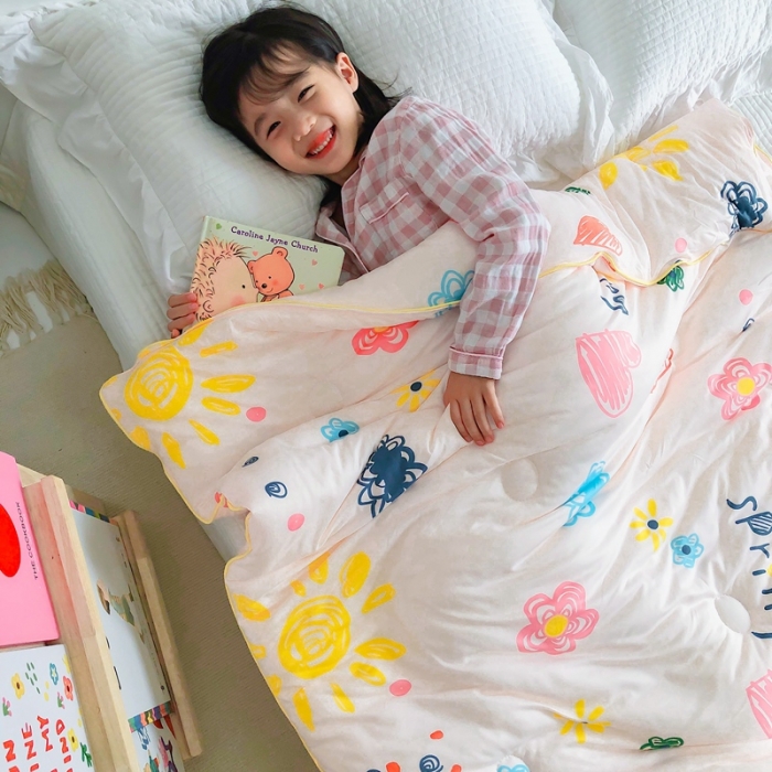 91家纺网 家纺一手货源 找家纺 星期八 2020新款婴儿裸睡级春秋冬被涂鸦花花