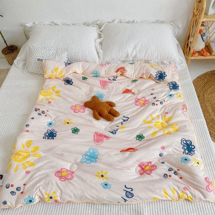 91家纺网 家纺一手货源 找家纺 星期八 2020新款婴儿裸睡级春秋冬被涂鸦花花