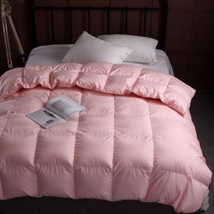 91家纺网 家纺一手货源 找家纺 （总）朵美 2020新款酒店风缎条鹅绒被