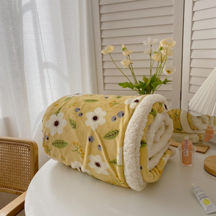 91家纺网 家纺一手货源 找家纺 萝莉家纺 2021新款多功能羊羔绒被套毯 洛克黄