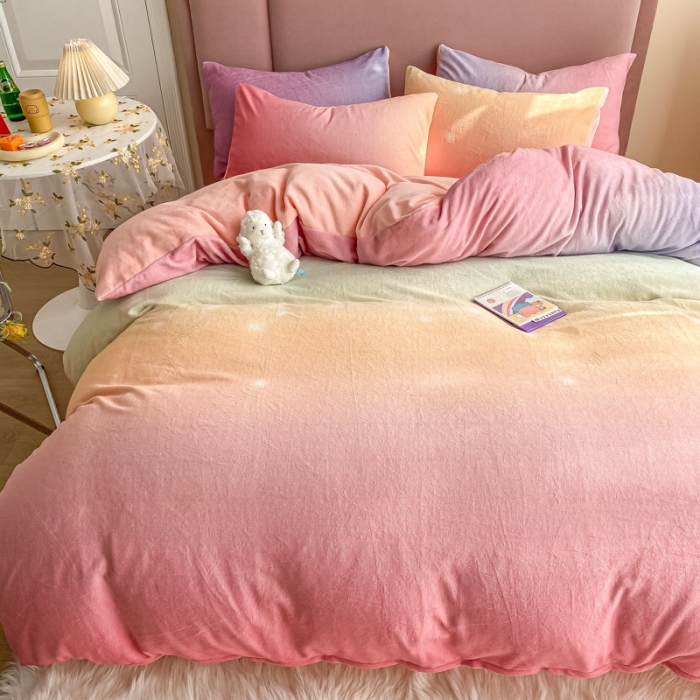 91家纺网 家纺一手货源 找家纺 眠帛 2020新款渐变色牛奶绒四件套幻彩系列 幻彩粉玉