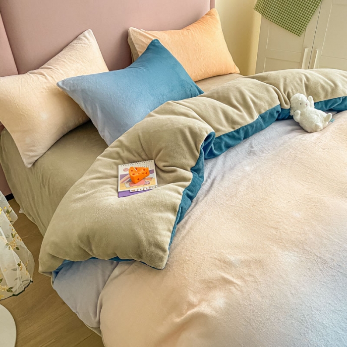 91家纺网 家纺一手货源 找家纺 眠帛 2020新款渐变色牛奶绒四件套幻彩系列 幻彩海蓝