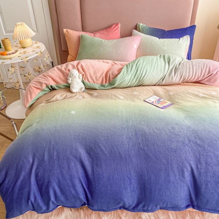 91家纺网 家纺一手货源 找家纺 眠帛 2020新款渐变色牛奶绒四件套幻彩系列 幻彩天蓝