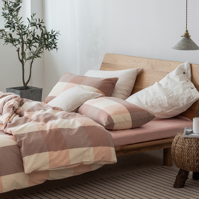 91家纺网 家纺一手货源 找家纺 棉邦 2020新款全棉色织水洗棉四件套日式简约系列 蜜粉大格