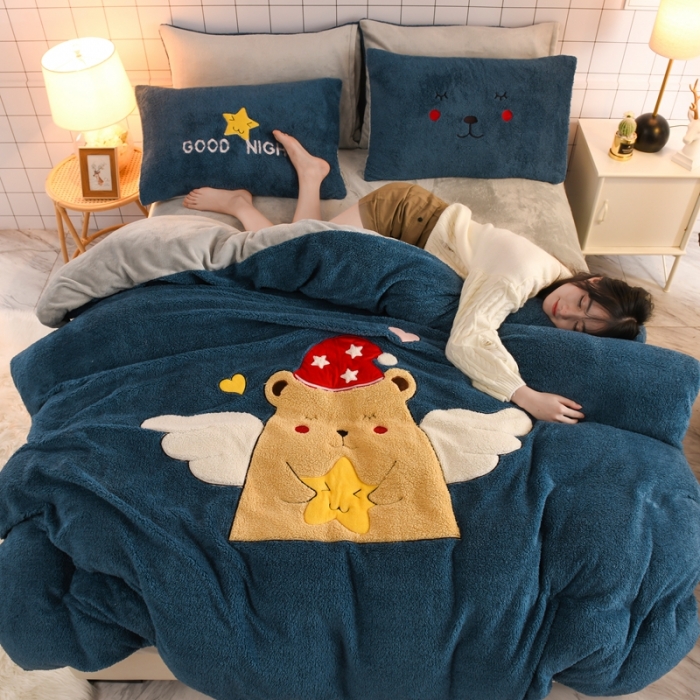 91家纺网 家纺一手货源 找家纺 朗莎家纺 2020新款羊羔绒法兰绒四件套 天使熊-宾利蓝