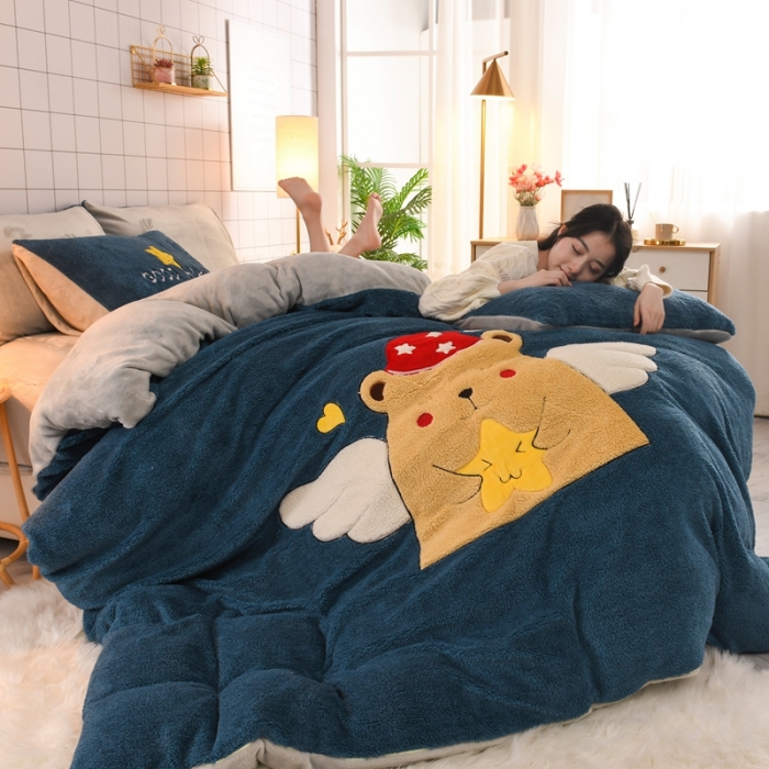 91家纺网 家纺一手货源 找家纺 朗莎家纺 2020新款羊羔绒法兰绒四件套 天使熊-宾利蓝