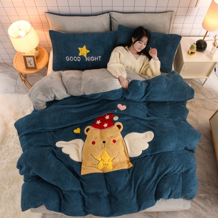 91家纺网 家纺一手货源 找家纺 朗莎家纺 2020新款羊羔绒法兰绒四件套 天使熊-宾利蓝