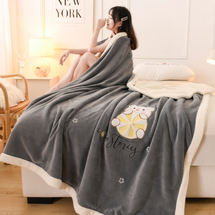91家纺网 家纺一手货源 找家纺 朗莎家纺 2020新款羊羔绒+牛奶绒毛毯 柠檬熊-灰