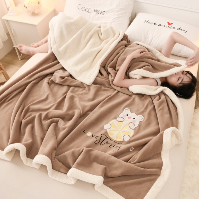 91家纺网 家纺一手货源 找家纺 朗莎家纺 2020新款羊羔绒+牛奶绒毛毯 柠檬熊-卡其