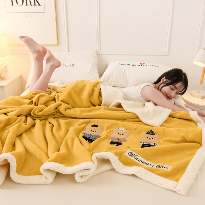 91家纺网 家纺一手货源 找家纺 朗莎家纺 2020新款羊羔绒+牛奶绒毛毯 三只小熊-黄