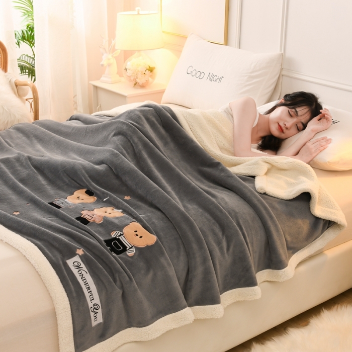 91家纺网 家纺一手货源 找家纺 朗莎家纺 2020新款羊羔绒+牛奶绒毛毯 三只小熊-灰