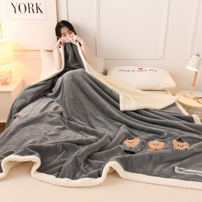 91家纺网 家纺一手货源 找家纺 朗莎家纺 2020新款羊羔绒+牛奶绒毛毯 三只小熊-灰