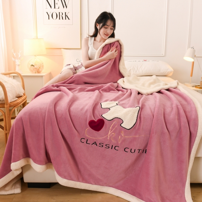 91家纺网 家纺一手货源 找家纺 朗莎家纺 2020新款羊羔绒+牛奶绒毛毯 神奇狗-豆沙